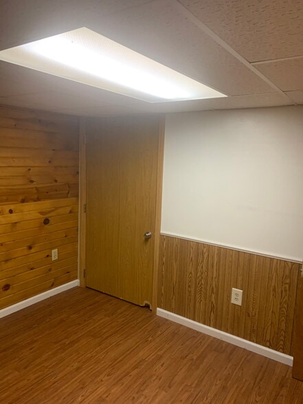 Building Photo - 720 12th St N