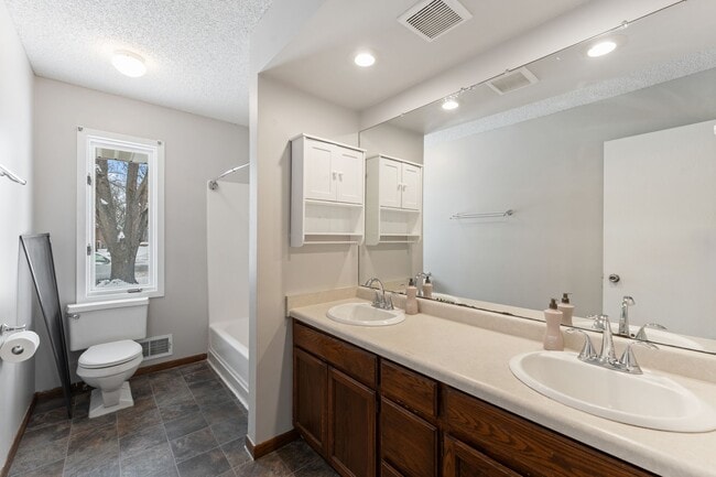 Building Photo - 4765 Penkwe Cir