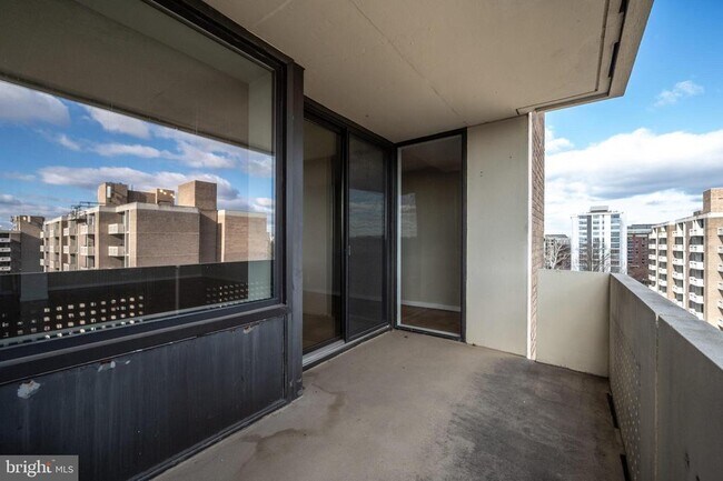 Building Photo - 429 N St SW