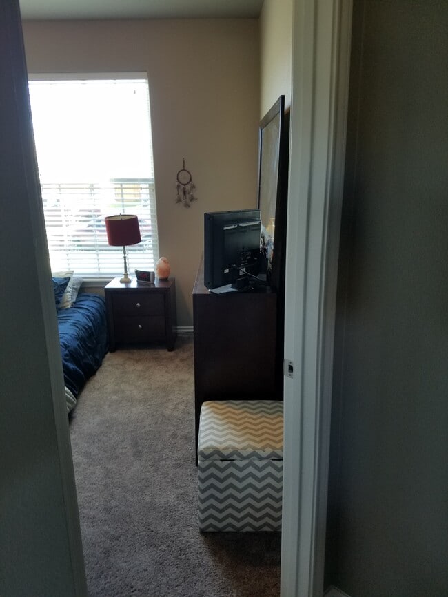 Building Photo - 8037 Pavo Real St