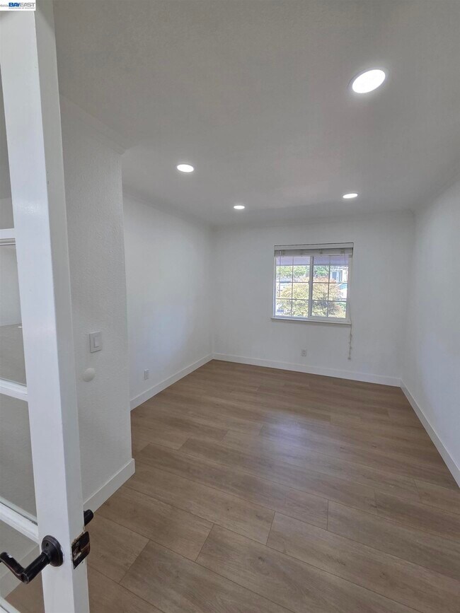 Building Photo - 47807 Masters Ct