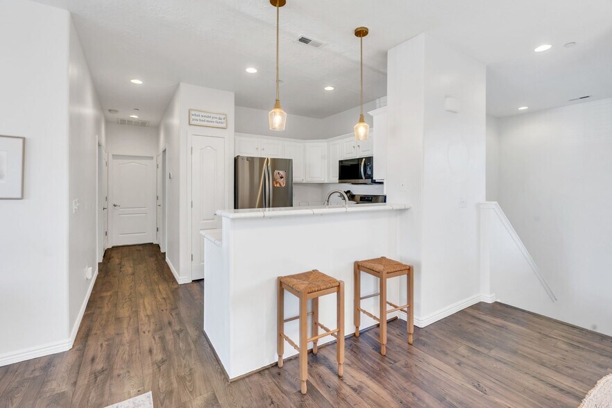 Building Photo - 73 S 1580 W