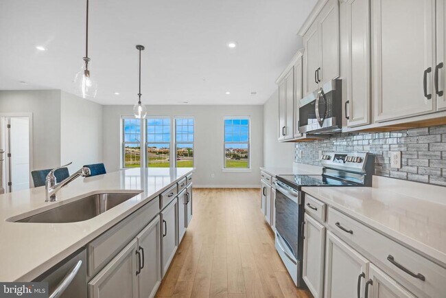 Building Photo - 222 Petite Sirah Terrace SE