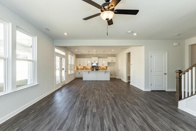 Building Photo - 50 Maximus Cir