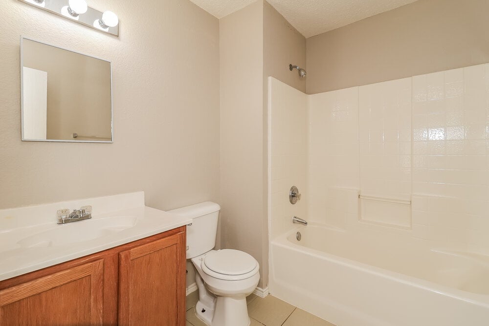 Building Photo - 5112 Royal Burgess Dr