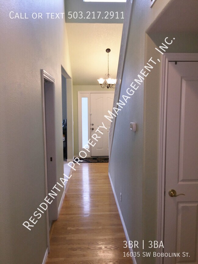 Building Photo - 16035 SW Bobolink St