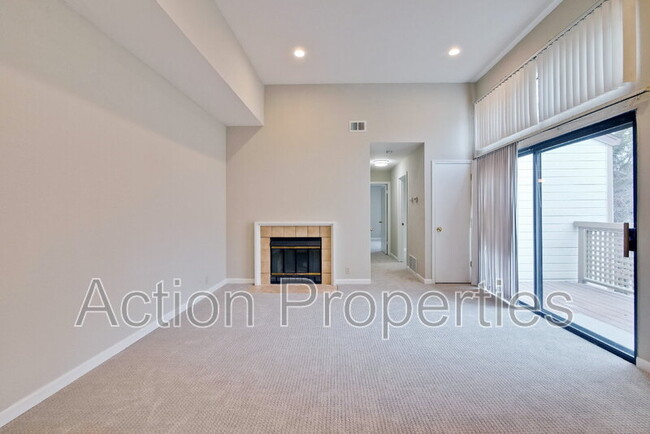 Building Photo - 1341 Meadow Ridge Cir