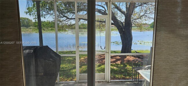 Building Photo - 1844 Salerno Cir