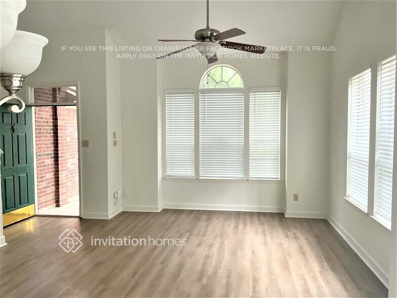 Building Photo - 3519 Kings Mountain Dr