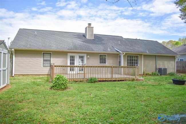 Building Photo - 105 Buttercup Ln