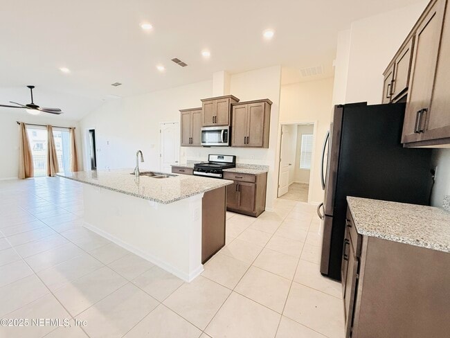 Building Photo - 86221 Mainline Rd