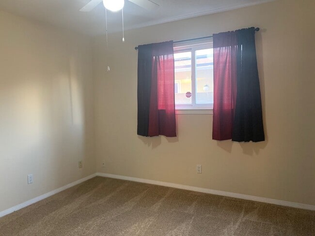 Building Photo - Heritage Hills 3 Bedroom