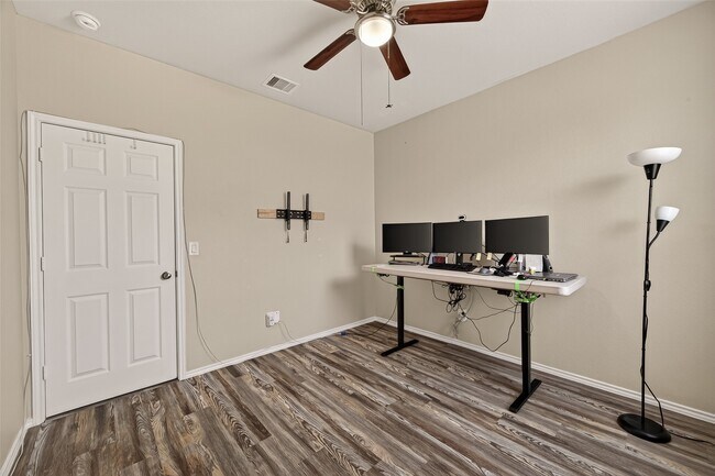 Building Photo - 5830 Acacia Rose Ct