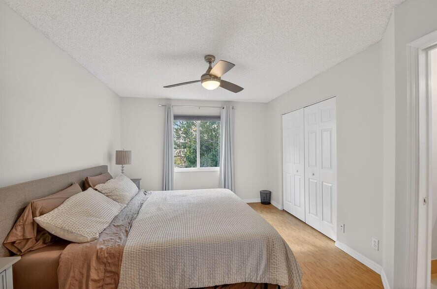 Building Photo - 5015 Palmbrooke Cir