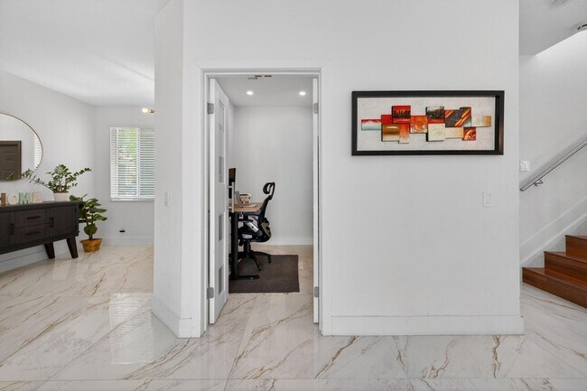 Building Photo - 1374 Canary Island Dr