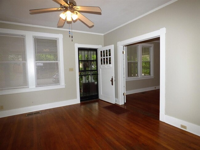 Building Photo - 447 Dickinson St