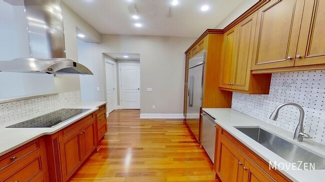 Building Photo - 317 W Morgan St