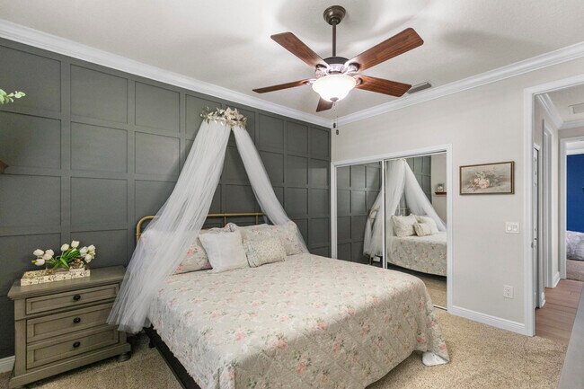 Building Photo - 1509 SW Mockingbird Cir