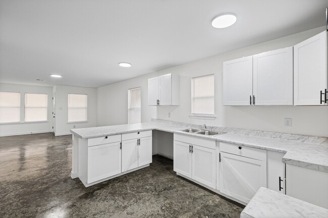 Building Photo - 1422 Rozelle St