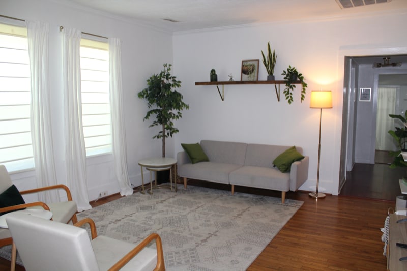 Building Photo - 117 W Poplar St