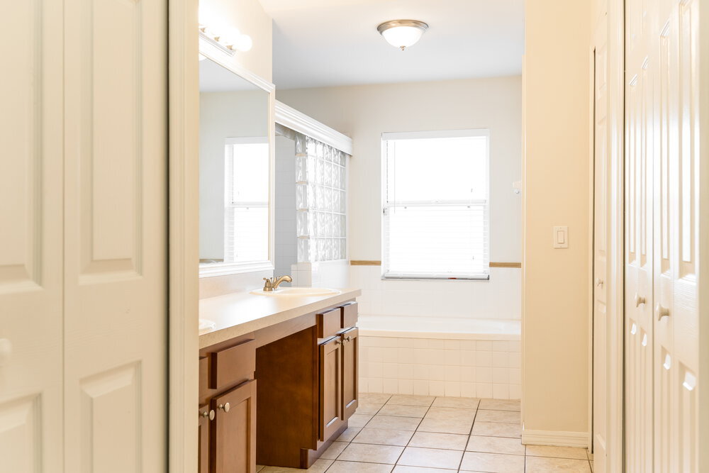 Building Photo - 8000 Stirrupwood Ct