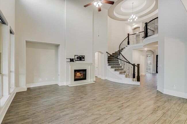 Building Photo - 305 Coniglio Cv