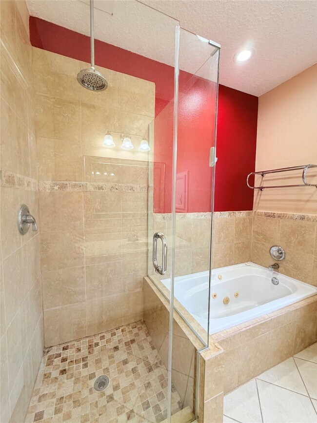 Building Photo - 19206 Plantain Dr