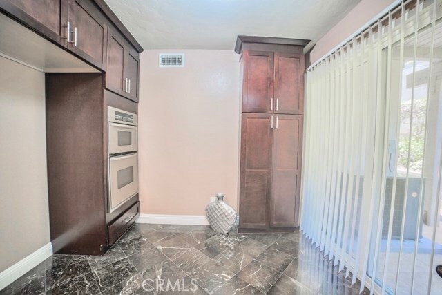 Building Photo - 23732 Hillhurst Dr