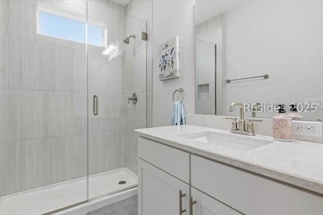 Building Photo - 119 Blue Starfish Ln