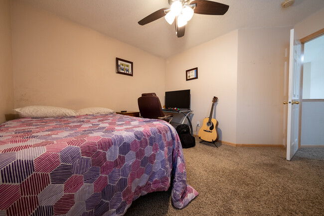 Building Photo - 5157 Yuma Ln N