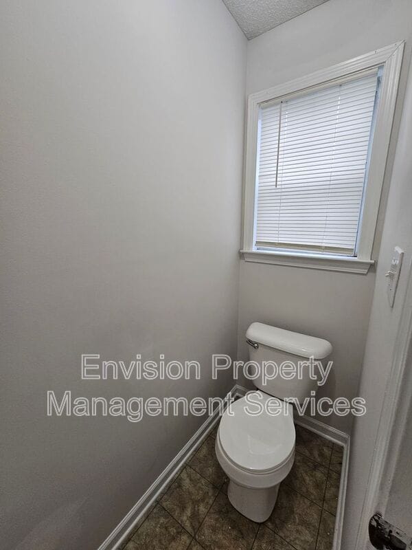 Building Photo - 10996 Knotty Pine Pl