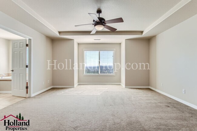 Building Photo - Beautiful 5-Bedroom Retreat with AC, Deck & Breathtaking Views