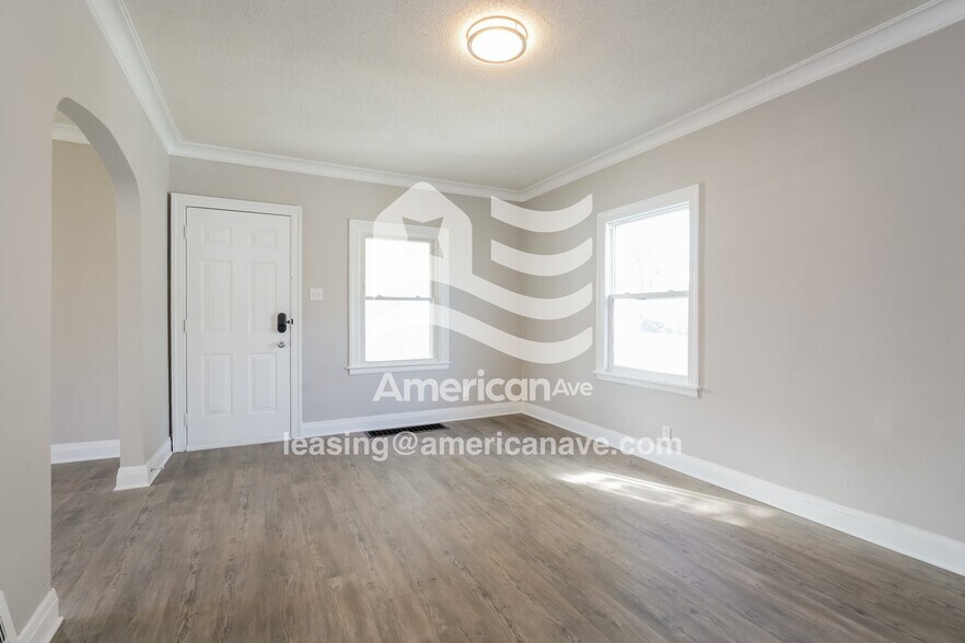 Building Photo - 1146 Huey St