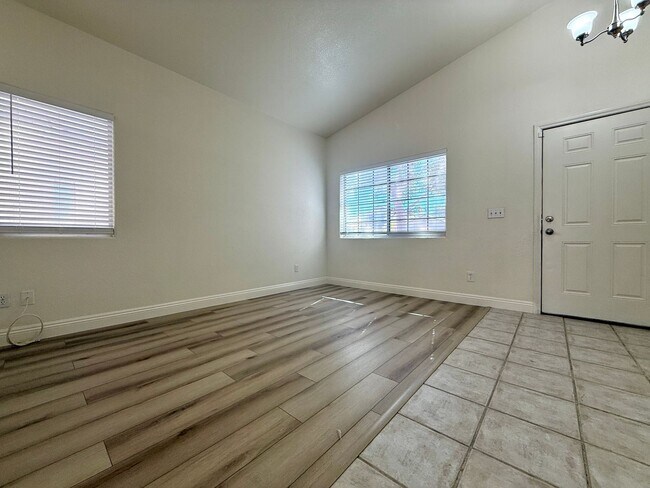 Building Photo - Beautiful open concept remodeled 3 bedroom...