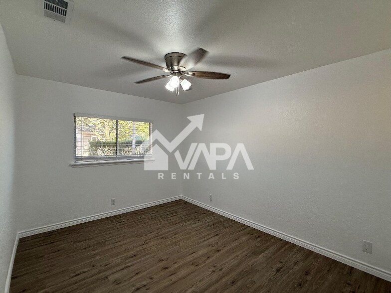 Building Photo - 9846 Alisa Brooke