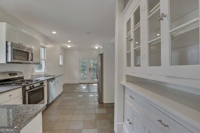 Building Photo - 860 Metropolitan Pkwy SW