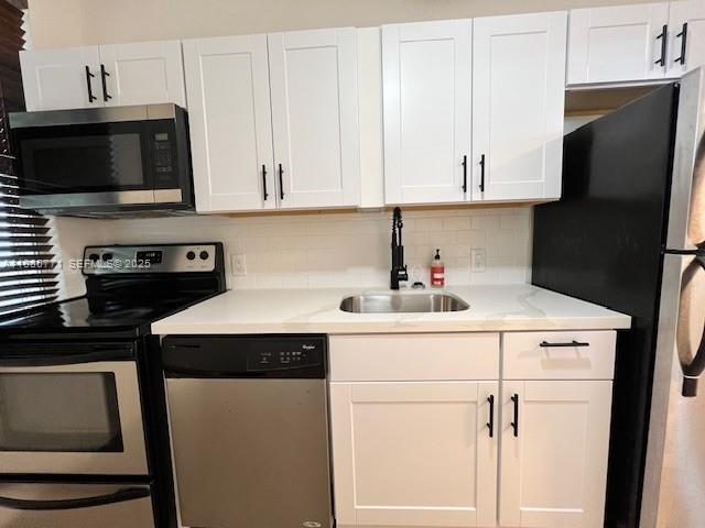 Building Photo - 1000 SW 12th Ct