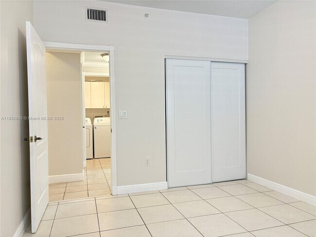 Building Photo - 10730 NW 66th St