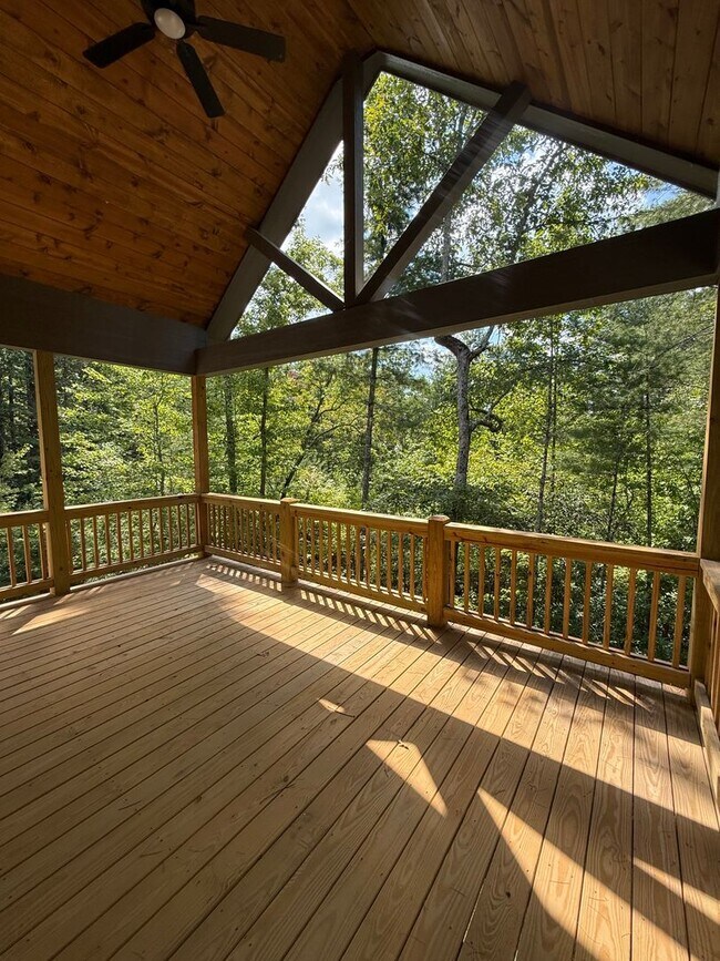 Building Photo - 325 River Mountain Rd