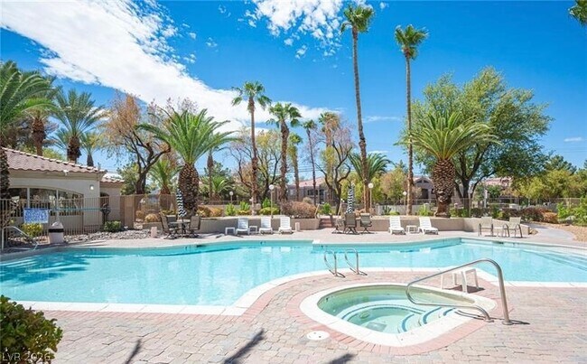 Building Photo - 6480 Annie Oakley Dr