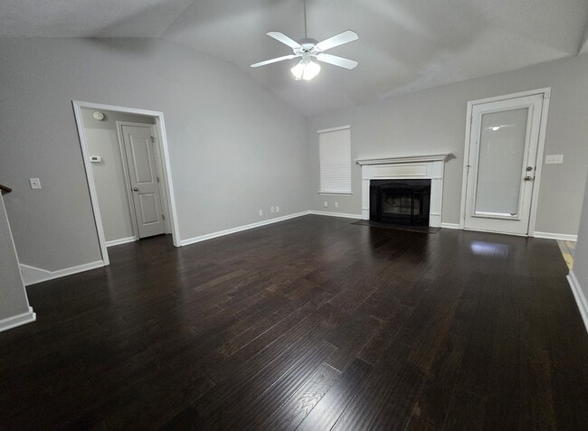 Building Photo - 817 Maricopa Dr