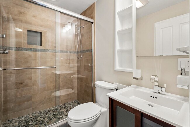 Building Photo - 30 E Concord St