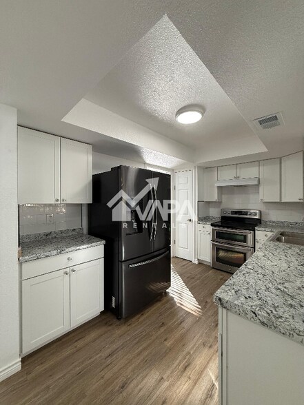 Building Photo - 12411 Gran Vista St