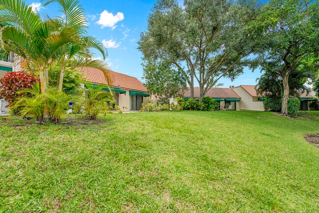 Building Photo - 6565 Las Flores Dr