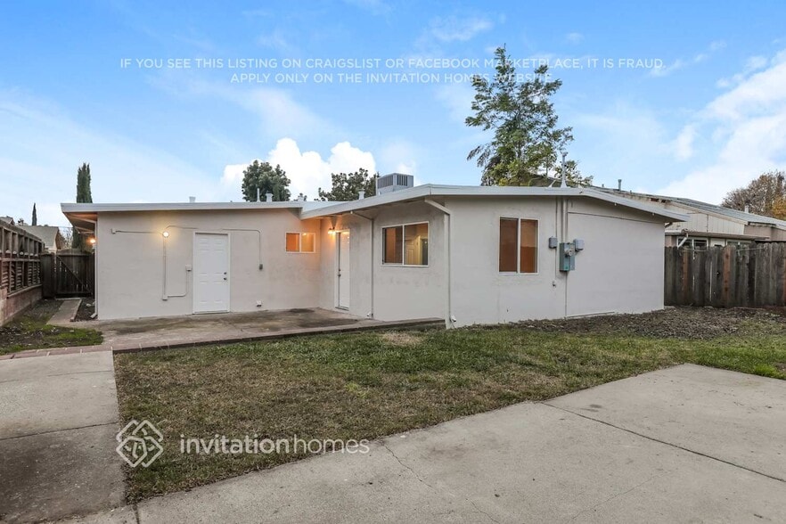 Building Photo - 316 Grape St