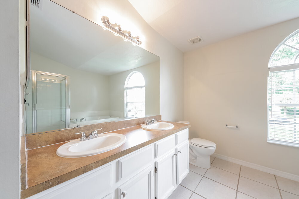 Building Photo - 2556 Coachbridge Ct