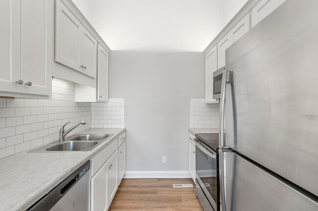 Building Photo - NEW 1720-1722-1724-1726 N Chapman Lane