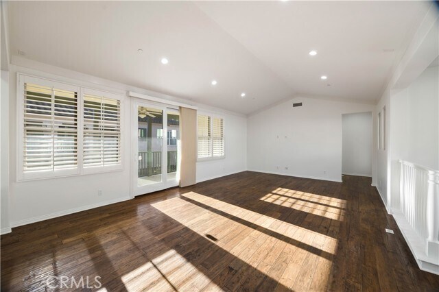 Building Photo - 60 Peony