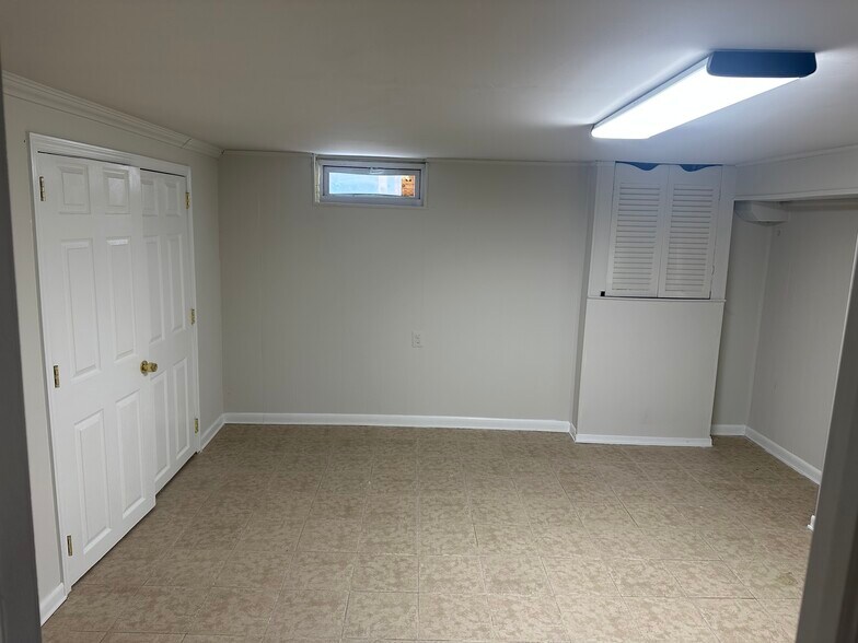 Building Photo - 3381 Horsehead S