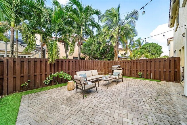 Building Photo - 3876 SW 169th Terrace